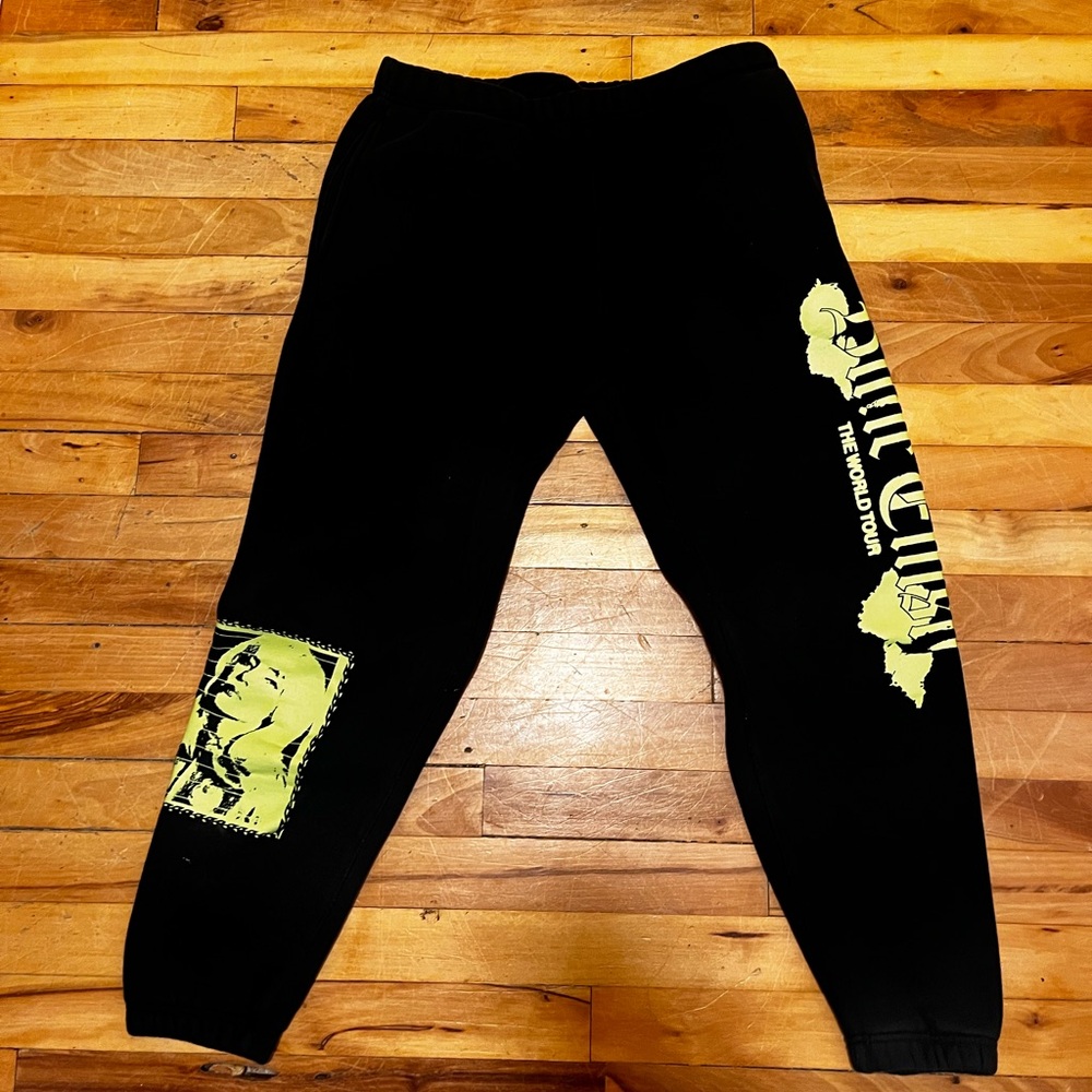 Billie Eilish Happier than Ever tour sweats
